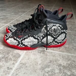 7 Y | Nike Air Foamposite One Albino Snakeskin  | 2019